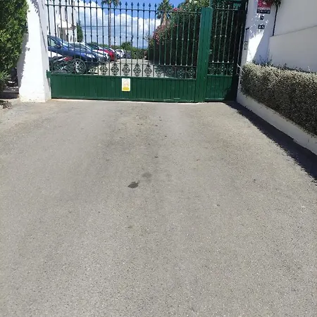 Casa Trebol Parquing Gratis * Εστεπόνα