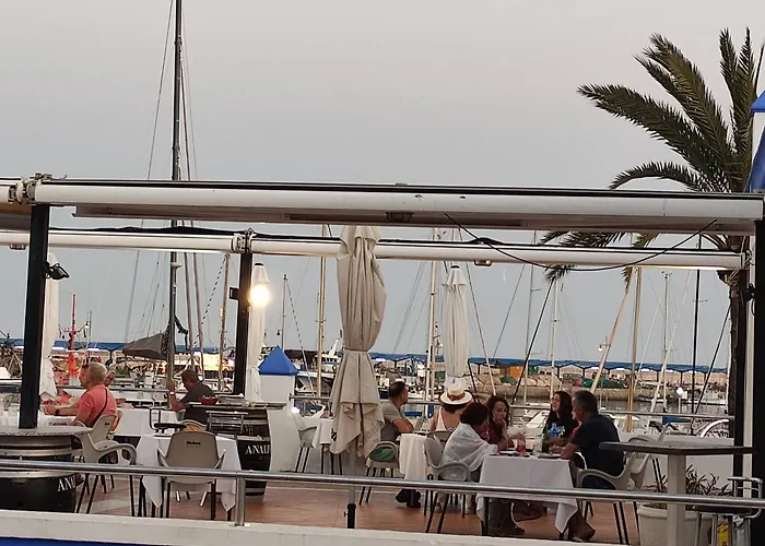 Casa Trebol Parquing Gratis